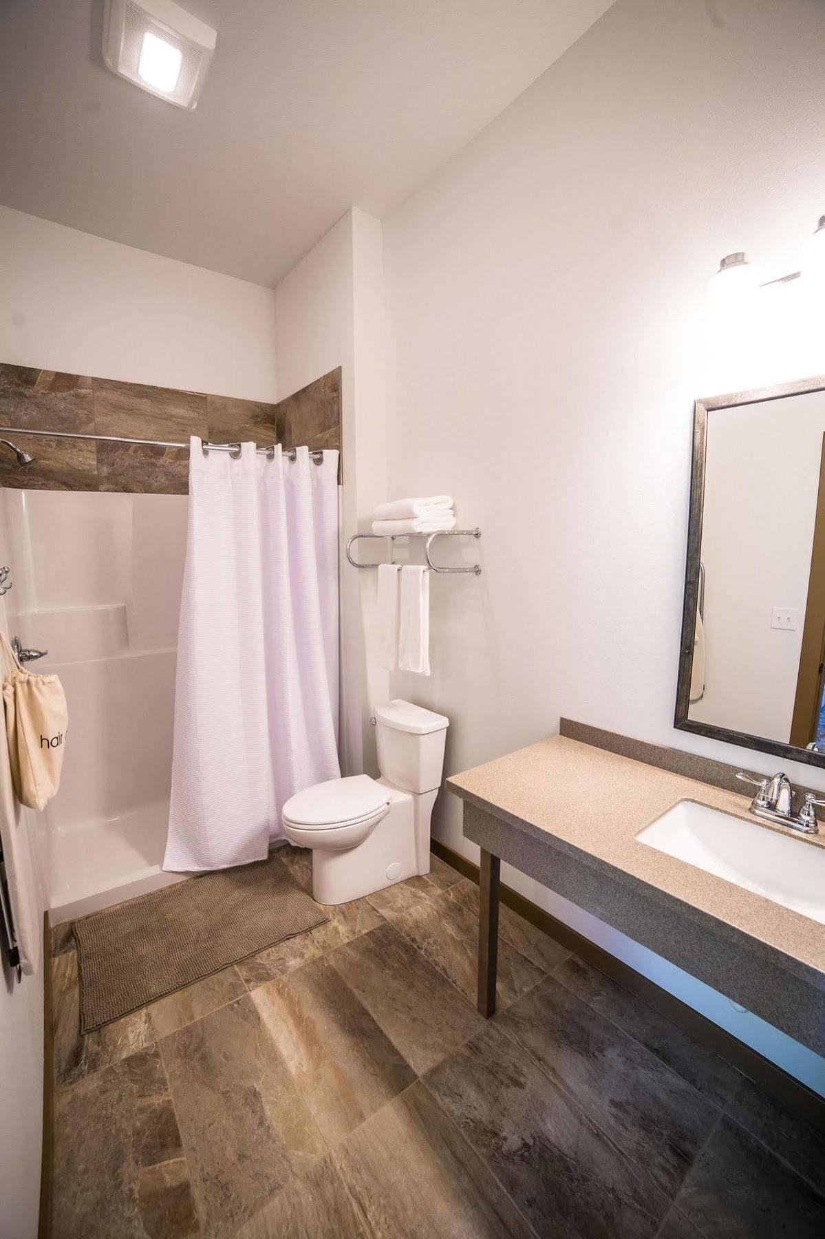 Okoboji Commons Hotel المظهر الخارجي الصورة